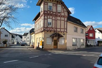 Haus Biebertal - 8 Zimmer, 265 m&sup2;, 820&euro; | Angebot:25641969