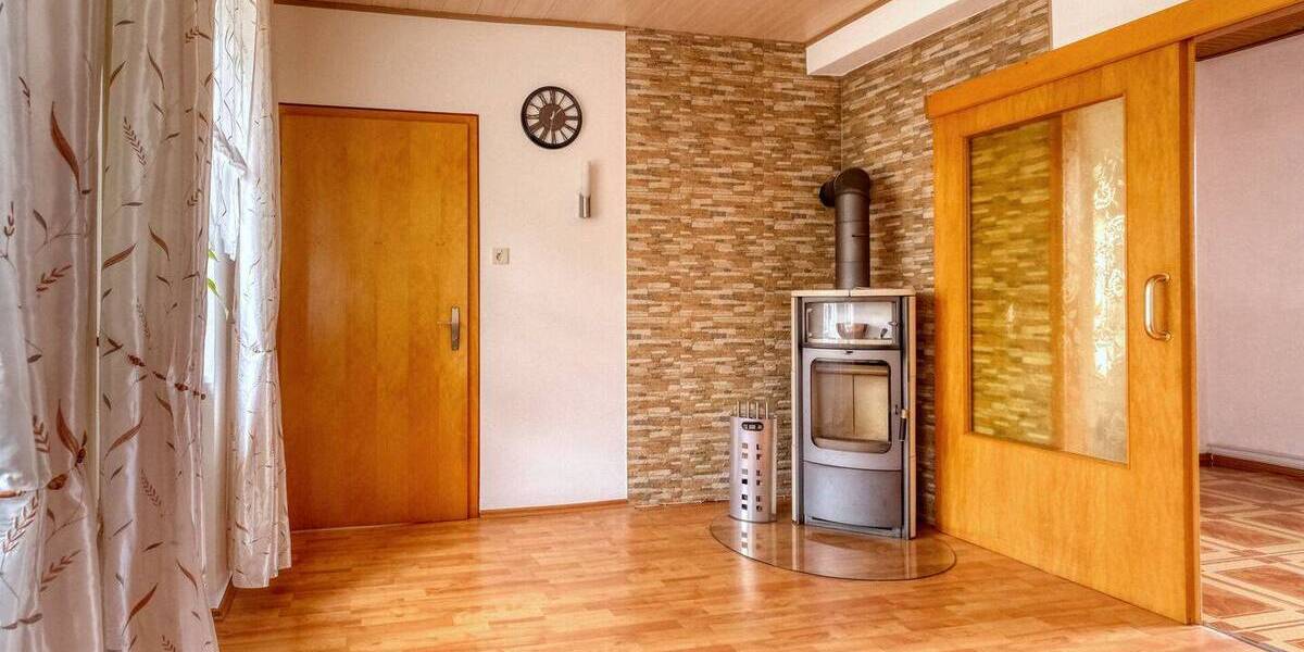 Einfamilienhaus Greifenstein / Ulm Ulm - 8 Zimmer, 168 m&sup2;, 179.000&euro; | Angebot:25985990
