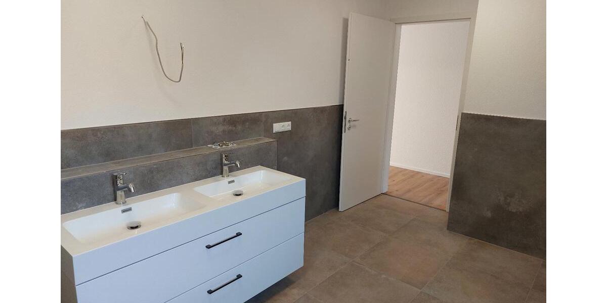 Erdgeschoßwohnung Leun - 2 Zimmer, 77 m&sup2;, 980&euro; | Angebot:25792451