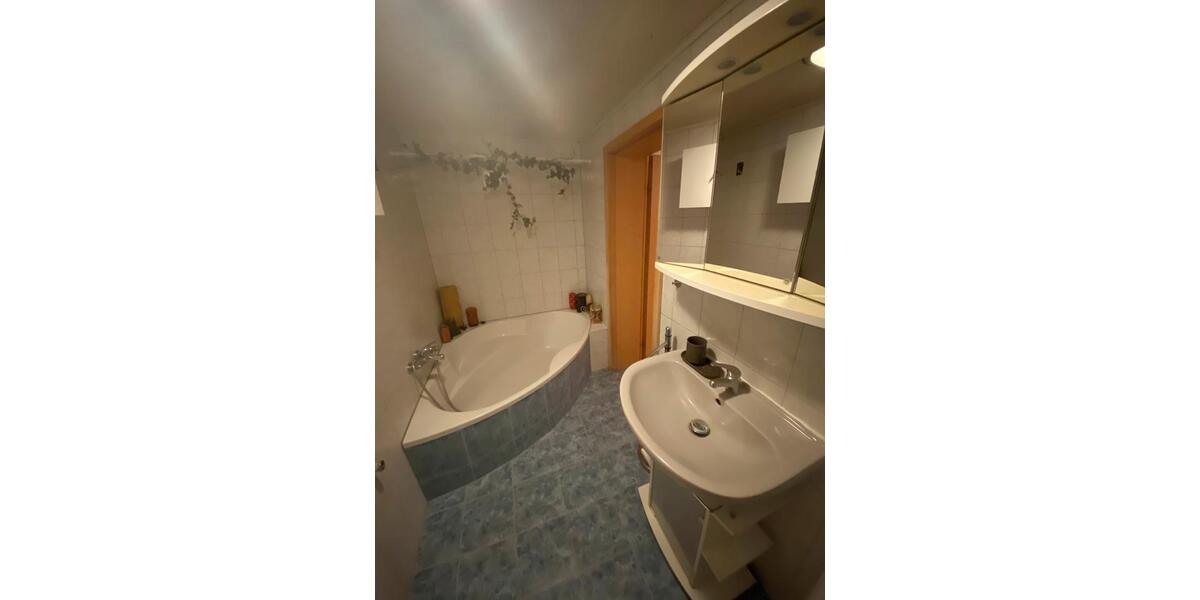 Dachgeschoßwohnung Gießen Wieseck - 15 Zimmer, 15 m&sup2;, 420&euro; | Angebot:25790590