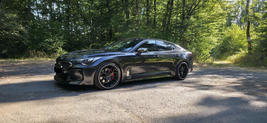 Kia Stinger 41.665 km 35.990 &euro; Schöffengrund 35641