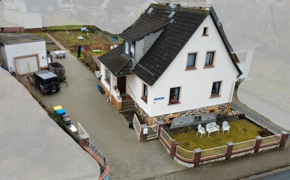 Einfamilienhaus Waldsolms - 5 Zimmer, 100 m&sup2;, 299.000&euro; | Angebot:26891205