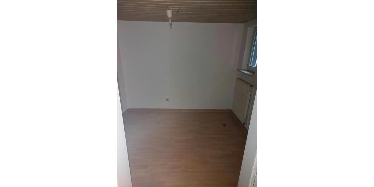 Etagenwohnung Grünberg - 6 Zimmer, 120 m&sup2;, 13&euro; | Angebot:25131782