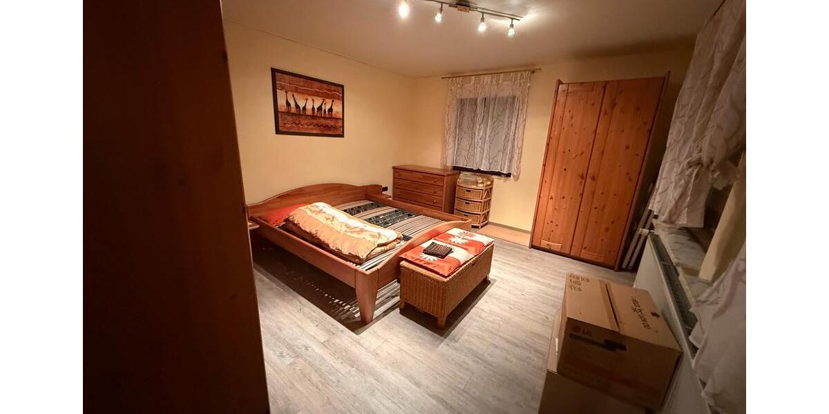 Einfamilienhaus Aßlar - 3 Zimmer, 140 m&sup2;, 1.100&euro; | Angebot:25810665