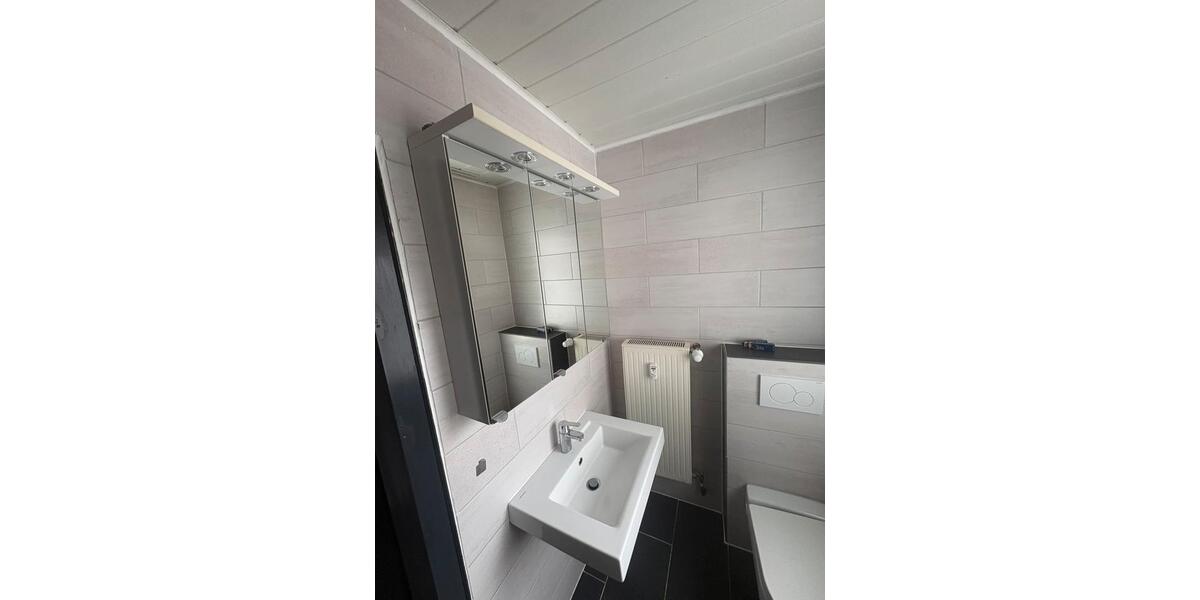 Etagenwohnung Ehringshausen - 2 Zimmer, 70 m&sup2;, 860&euro; | Angebot:25934571