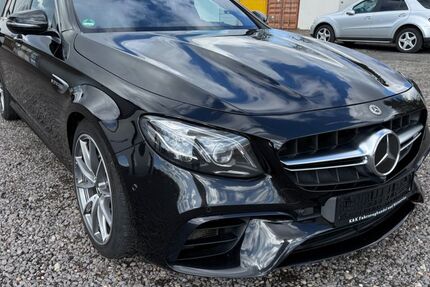 Mercedes-Benz E 63 AMG 162.669 km 35.900 &euro; Mücke 35325