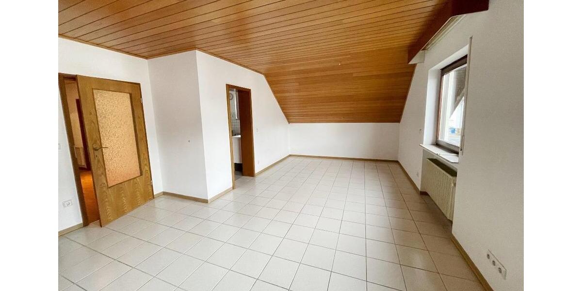Dachgeschoßwohnung Wetzlar Naunheim - 3 Zimmer, 91 m&sup2;, 650&euro; | Angebot:25096645