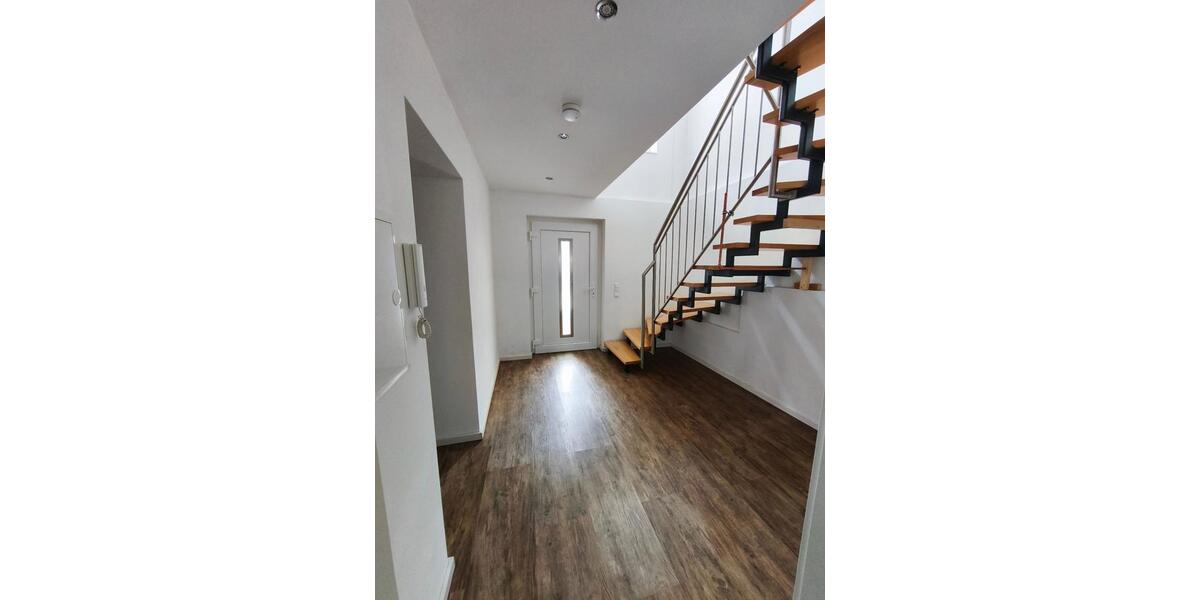 Maisonettenwohnung Marburg - 4 Zimmer, 136 m&sup2;, 1.407&euro; | Angebot:25988216