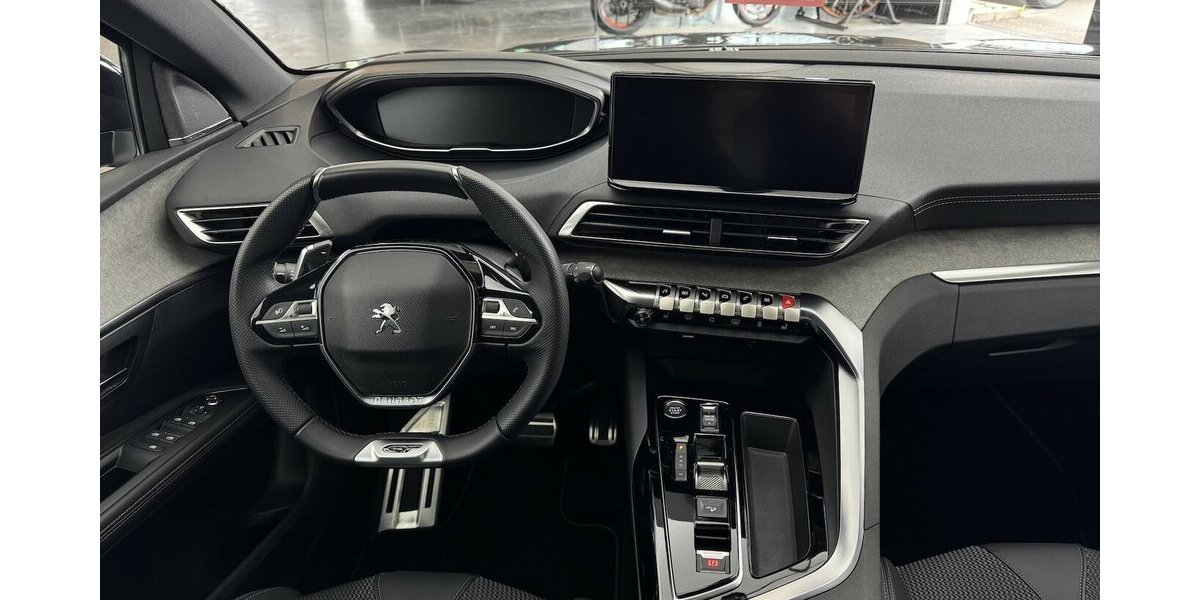 Peugeot 5008 GT 130 Black Edition EAT8 Panoramadach 17.300 km 26.620 &euro; Lich 35423
