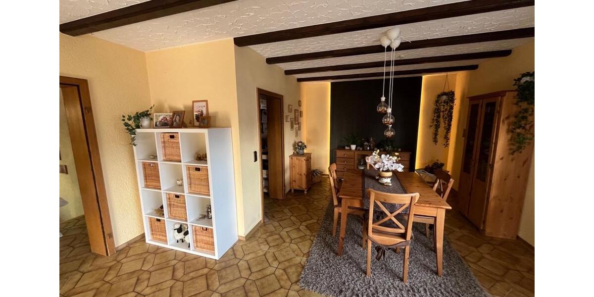 Einfamilienhaus Sinn - 5.5 Zimmer, 166 m&sup2;, 319.000&euro; | Angebot:25918560