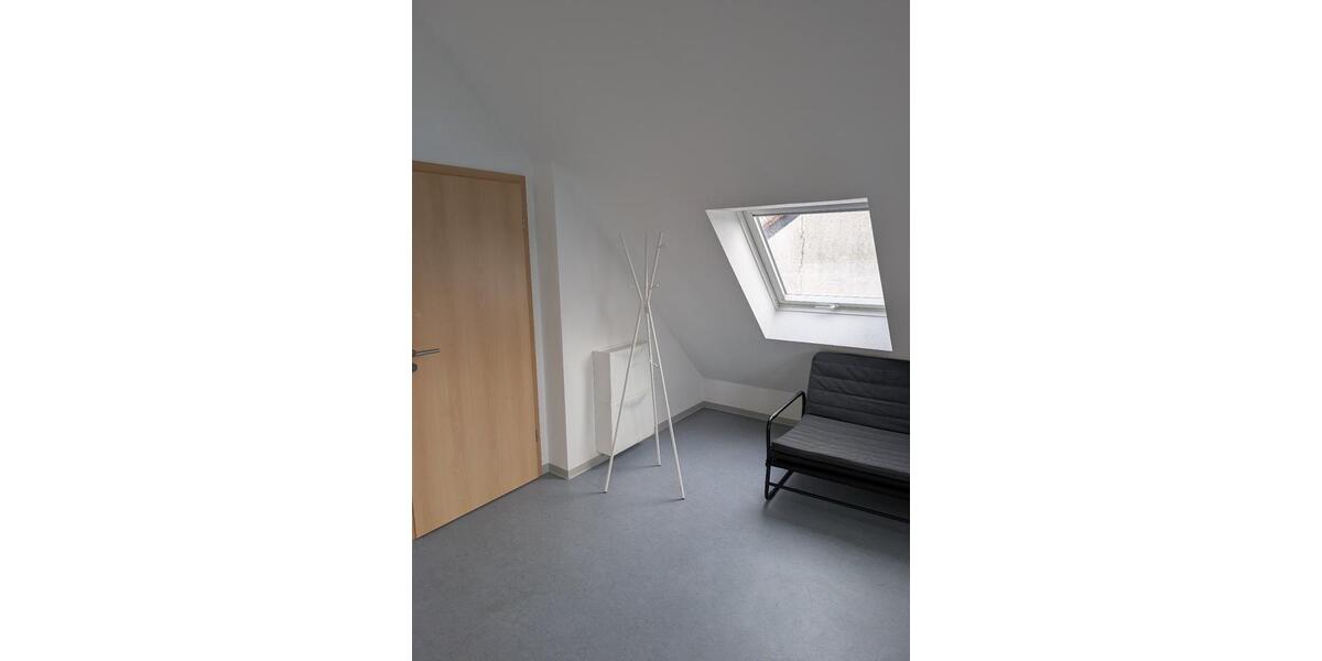 Dachgeschoßwohnung Gießen Allendorf - 1 Zimmer, 23 m&sup2;, 385&euro; | Angebot:25048991