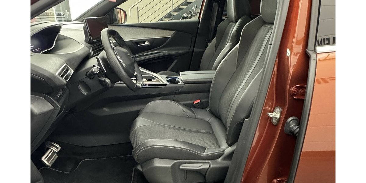 Peugeot 5008 GT 130 BlueHDi 1.Hand Panorama 7 Sitze 29.300 km 27.590 &euro; Lich 35423
