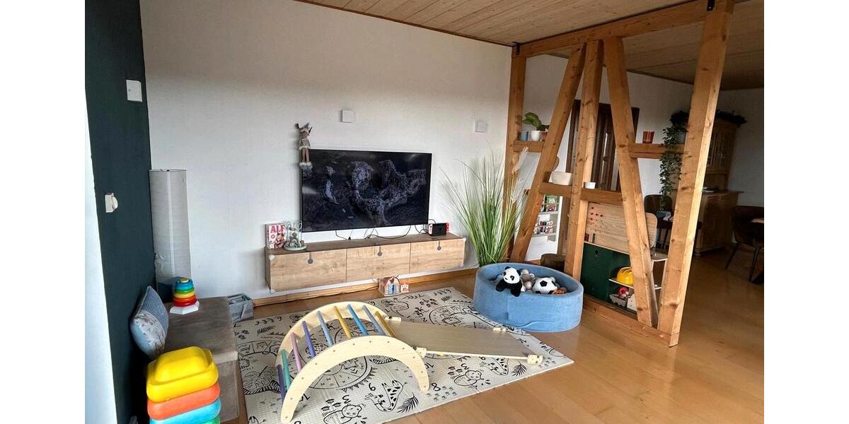 Etagenwohnung Biebertal - 7 Zimmer, 186 m&sup2;, 1.200&euro; | Angebot:26040470