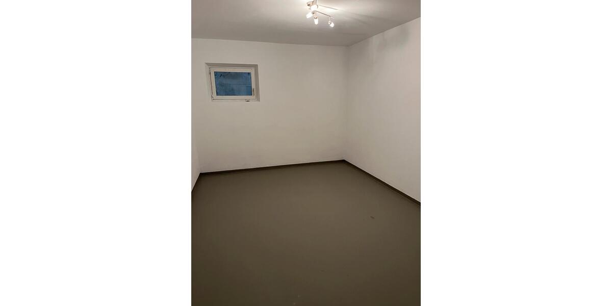 Dachgeschoßwohnung Butzbach - 4 Zimmer, 76 m&sup2;, 1.220&euro; | Angebot:25639563