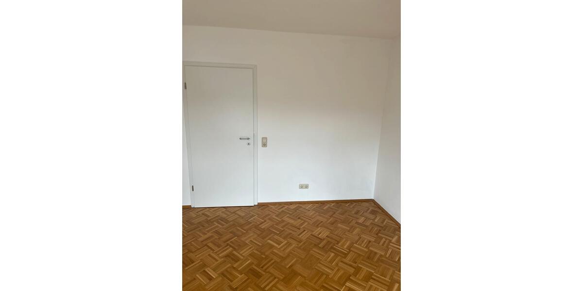 Dachgeschoßwohnung Mücke - 4 Zimmer, 75 m&sup2;, 840&euro; | Angebot:25656942