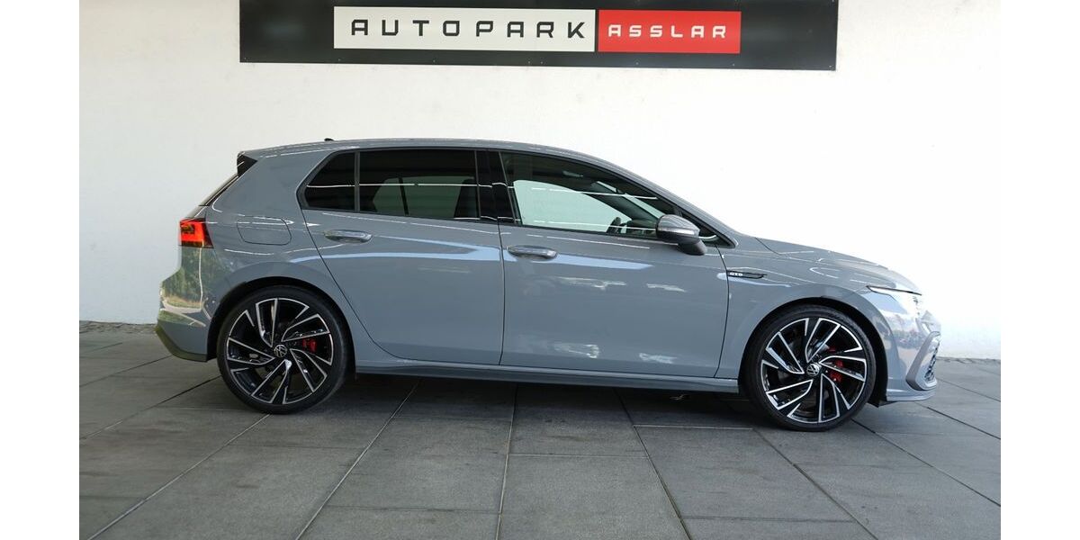 VW Golf 69.920 km 31.880 &euro; Asslar 35614
