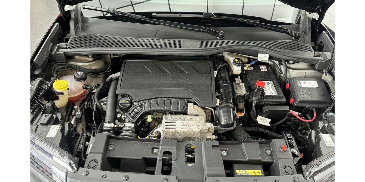 Jeep Avenger 1.2 Altitude Kamera JBL Soundsystem 27.213 km 17.740 &euro; Lich 35423