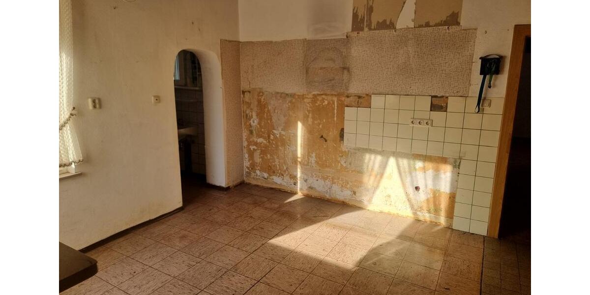 Einfamilienhaus Wetzlar Münchholzhausen - 11 Zimmer, 214 m&sup2;, 290.000&euro; | Angebot:25831549