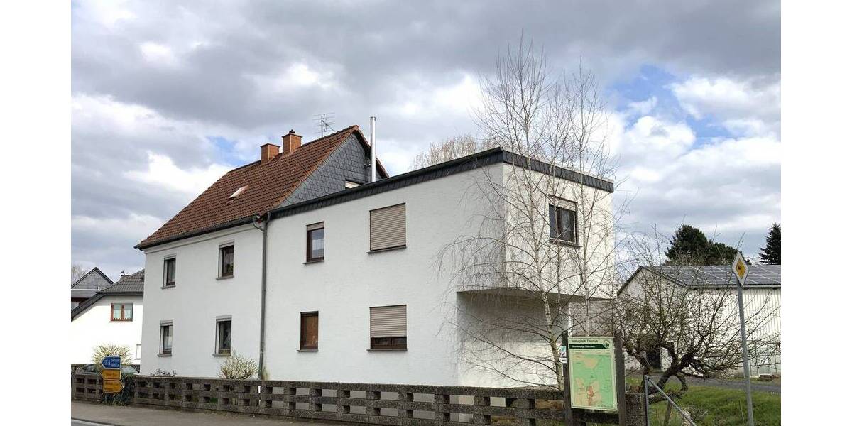 Einfamilienhaus Schöffengrund Oberwetz - 6 Zimmer, 219 m&sup2;, 229.000&euro; | Angebot:26092424