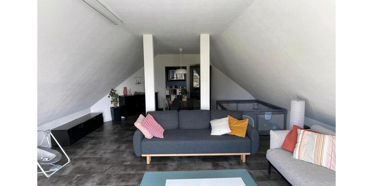 Dachgeschoßwohnung Marburg Cappel - 4 Zimmer, 144 m&sup2;, 1.200&euro; | Angebot:26243012