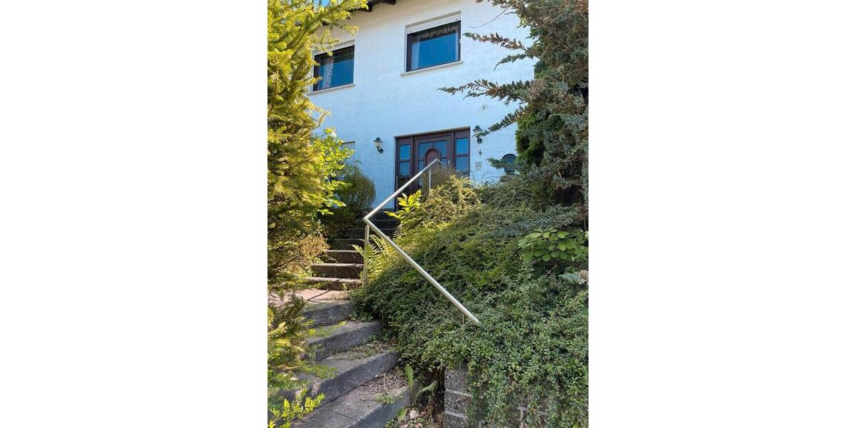 Einfamilienhaus Marburg - 10 Zimmer, 220 m&sup2;, 600.000&euro; | Angebot:26678034
