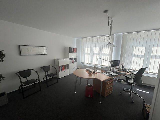 Gewerbeobjekt Wetzlar - 2 Zimmer, 85 m&sup2;, 850&euro; | Angebot:25705333