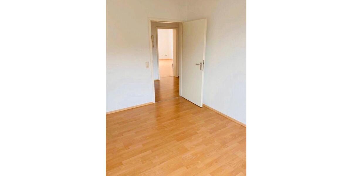 Etagenwohnung Bad Nauheim - 3 Zimmer, 90 m&sup2;, 1.450&euro; | Angebot:25885777