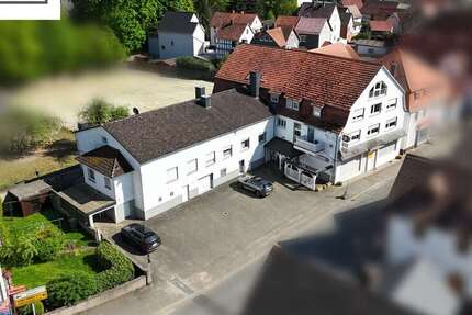 Haus Fronhausen - 10 Zimmer, 450 m&sup2;, 679.900&euro; | Angebot:24023952