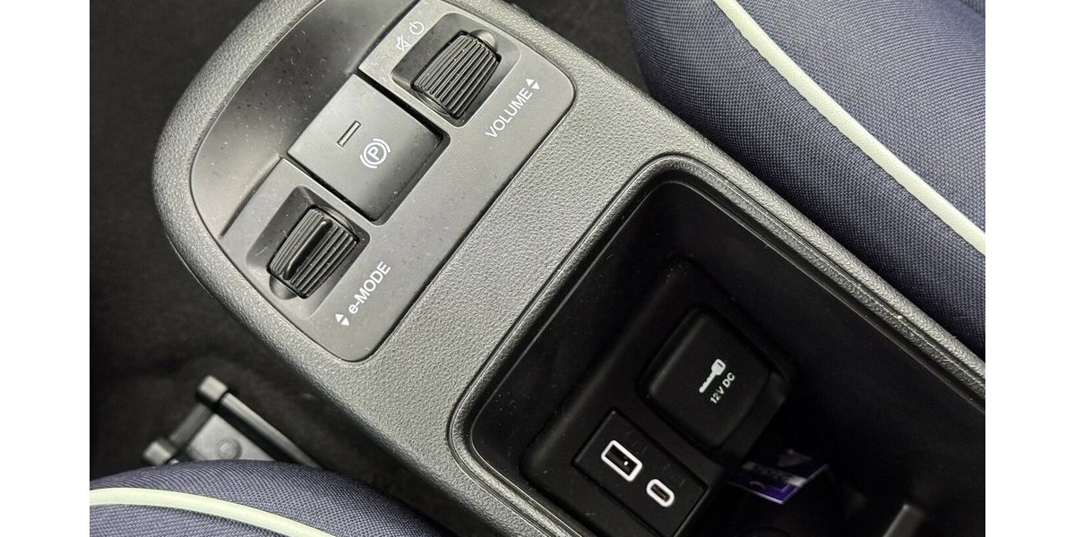 Fiat 500e Action Carplay Android Automatik 1.Hand 25.950 km 13.440 &euro; Lich 35423