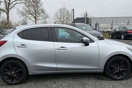 Mazda 2 77.000 km 12.900 &euro; Lollar 35457