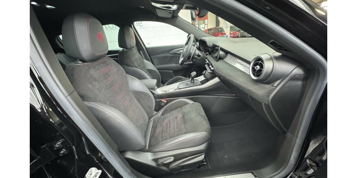 Alfa Romeo Tonale 1.5 VGT Veloce 48 V Hybrid LED 3.300 km 29.990 &euro; Lich 35423