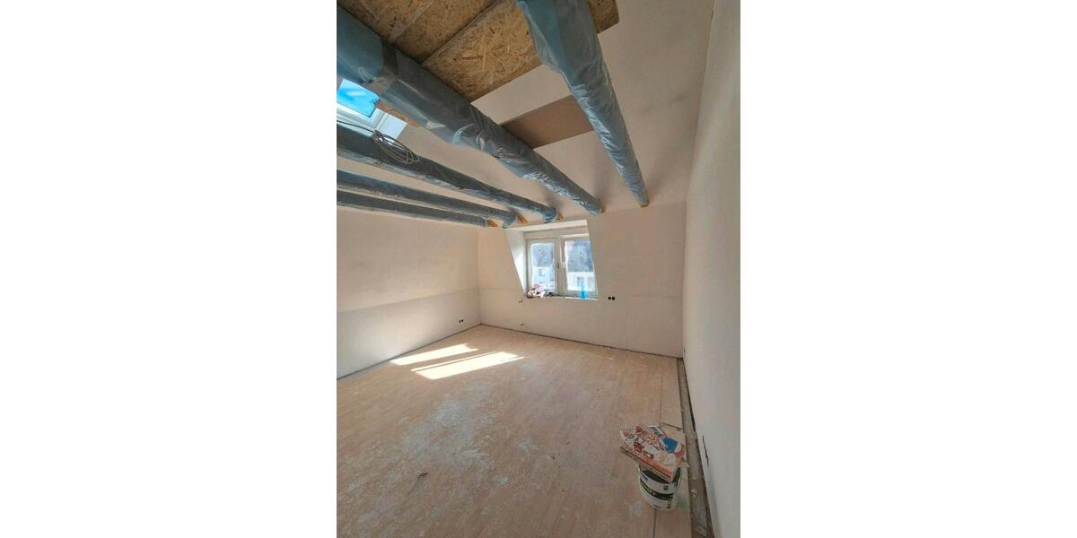 Dachgeschoßwohnung Friedberg (Hessen) - 4 Zimmer, 60 m&sup2;, 900&euro; | Angebot:26674932