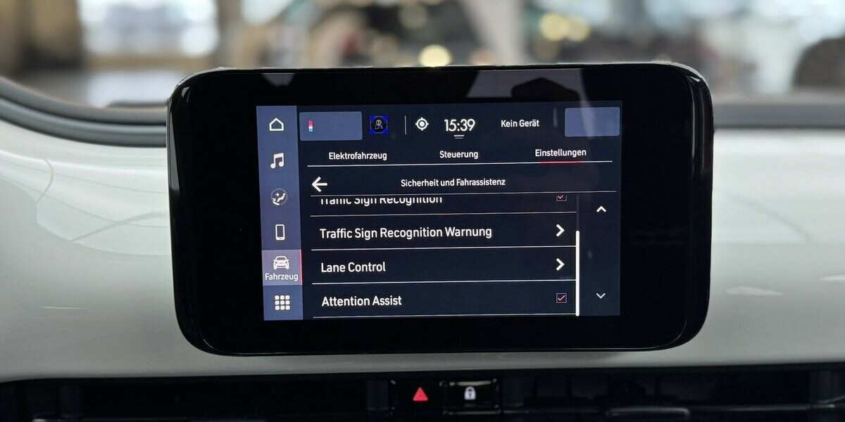 Fiat 500e Action Carplay Android Automatik 1.Hand 26.891 km 13.440 &euro; Lich 35423