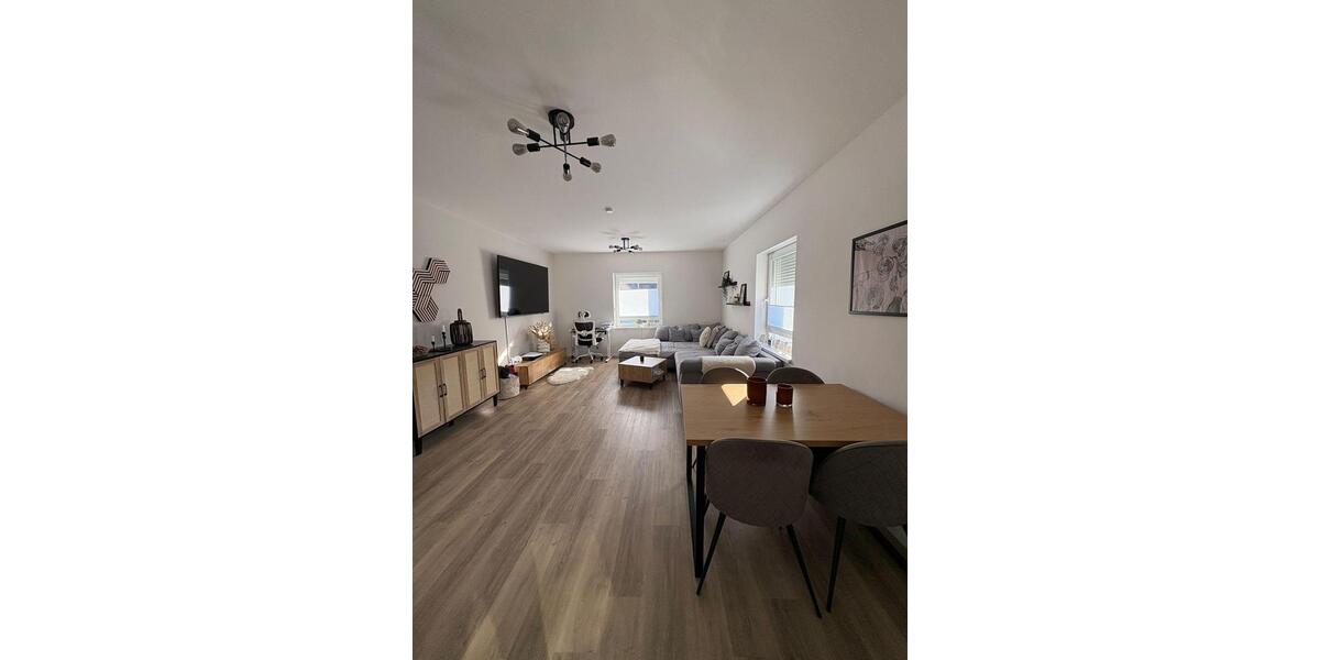 Etagenwohnung Grünberg - 2 Zimmer, 83 m&sup2;, 800&euro; | Angebot:25755736