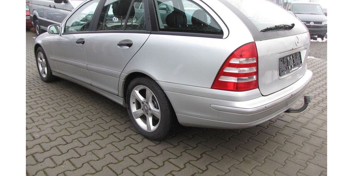 Mercedes-Benz C 220 329.200 km 1.950 &euro; Hüttenberg 35625