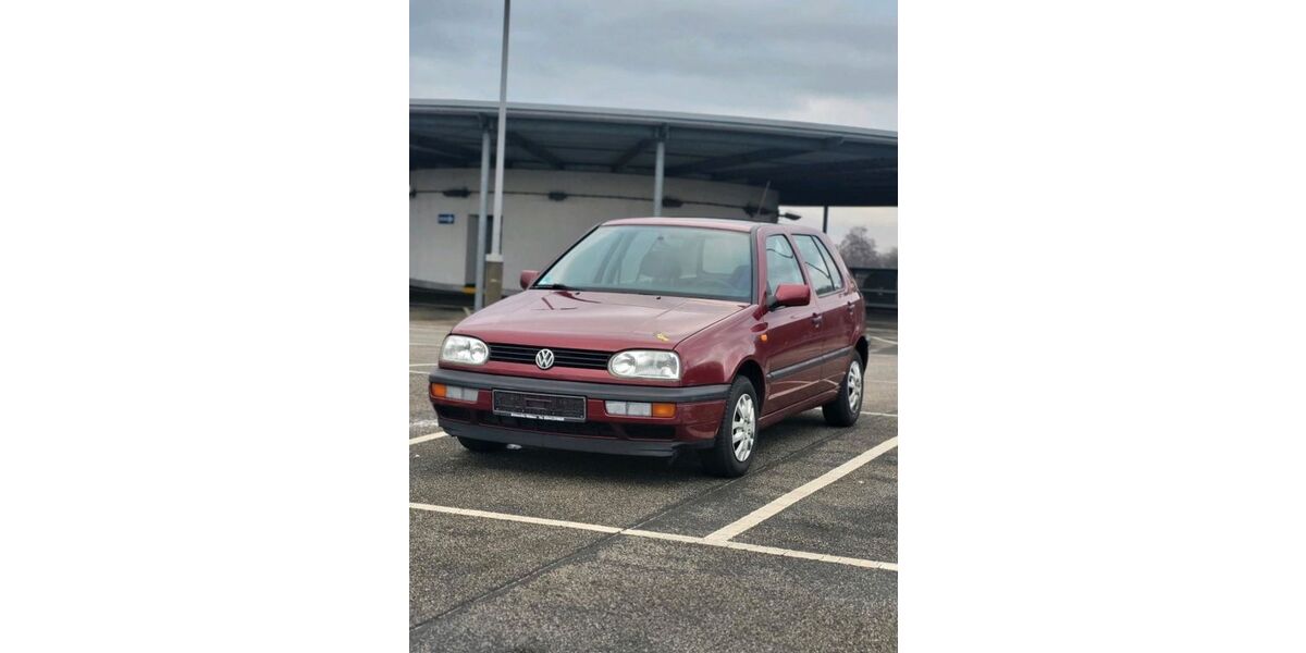 VW Golf 150.000 km 1.799 &euro; Ehringshausen 35630
