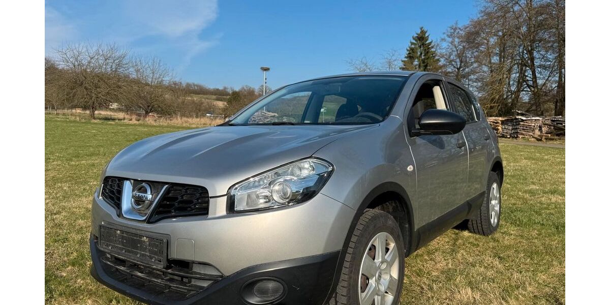 Nissan Qashqai 111.000 km 5.890 &euro; Mücke 35325