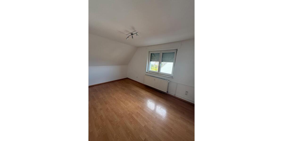Dachgeschoßwohnung Wetzlar Naunheim - 3 Zimmer, 60 m&sup2;, 800&euro; | Angebot:25947863