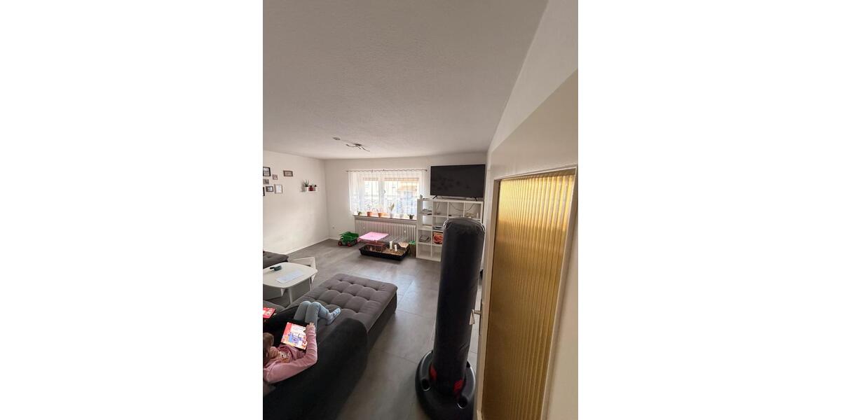 Etagenwohnung Pohlheim - 5 Zimmer, 120 m&sup2;, 1.400&euro; | Angebot:25945226