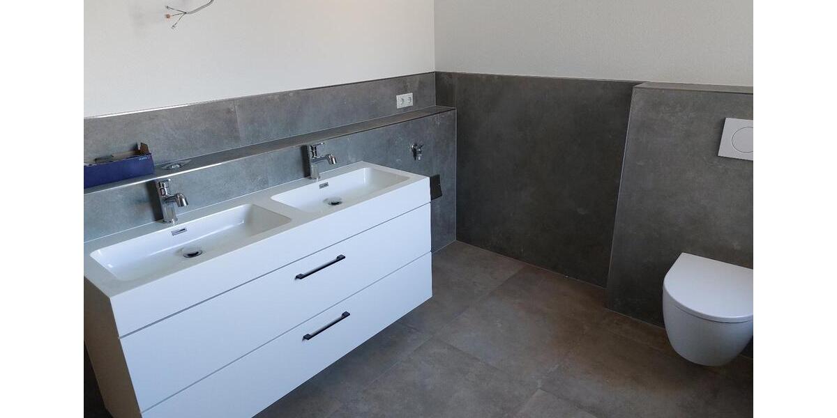 Etagenwohnung Leun - 2 Zimmer, 77 m&sup2;, 980&euro; | Angebot:25792446