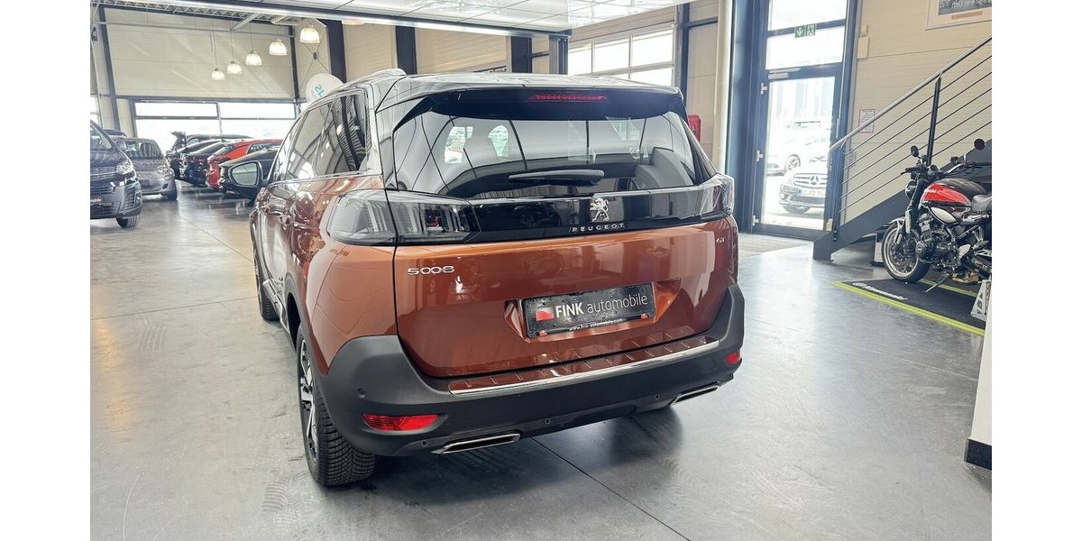 Peugeot 5008 GT 130 BlueHDi 1.Hand Panorama 7 Sitze 29.300 km 27.590 &euro; Lich 35423