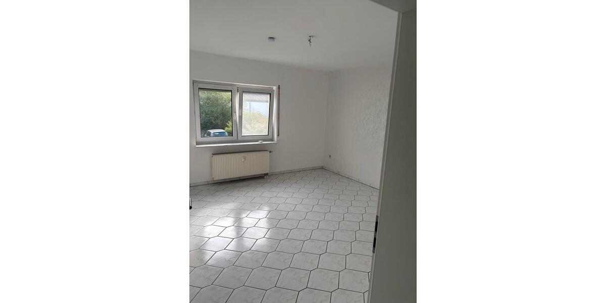 Etagenwohnung Pohlheim - 3 Zimmer, 90 m&sup2;, 850&euro; | Angebot:23704881