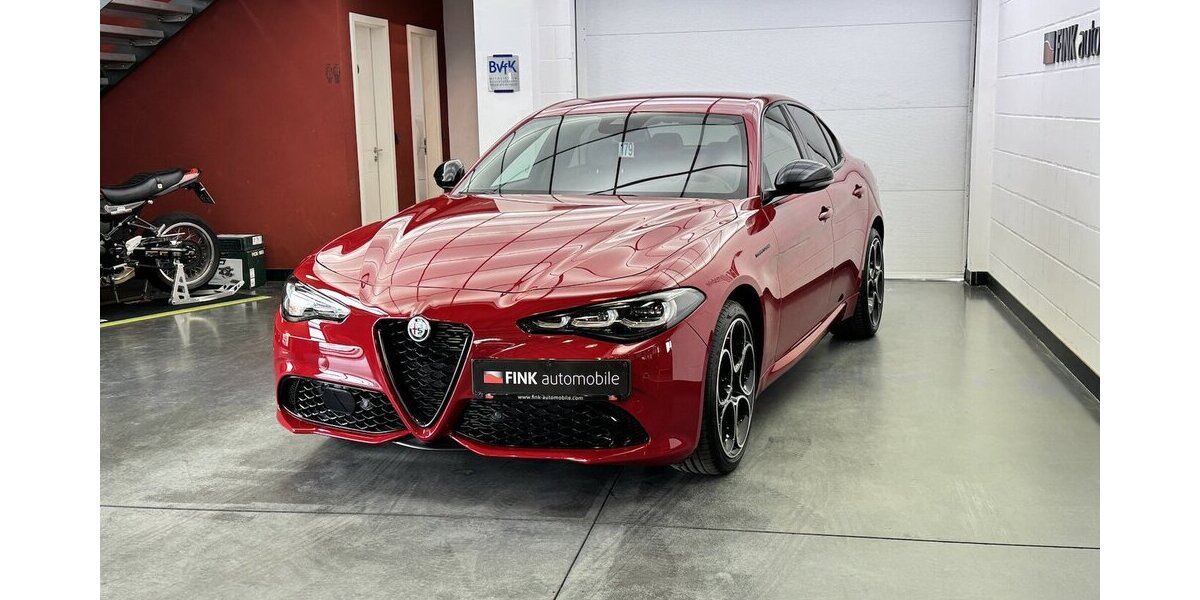 Alfa Romeo Giulia Competizione Q4 Turbo CarPlay Kamera 8.960 km 36.220 &euro; Lich 35423