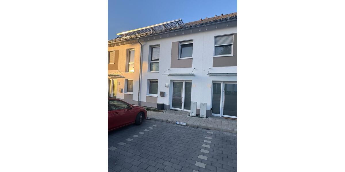 Reihenhaus Bad Endbach - 6 Zimmer, 128 m&sup2;, 1.350&euro; | Angebot:24417848