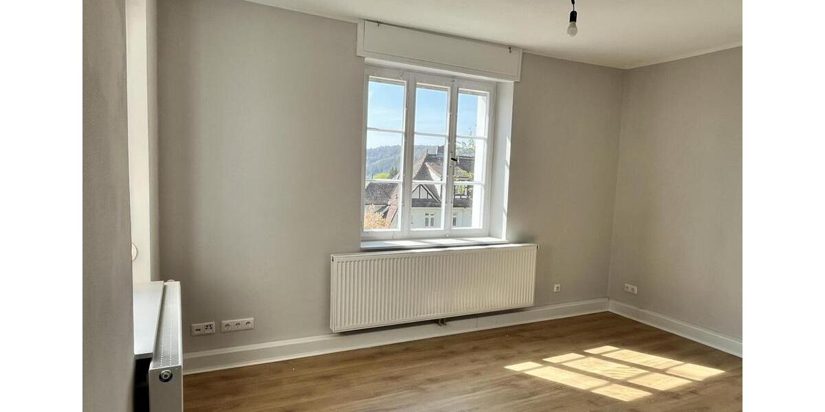 Maisonettenwohnung Marburg - 5 Zimmer, 200 m&sup2;, 3.100&euro; | Angebot:24867686
