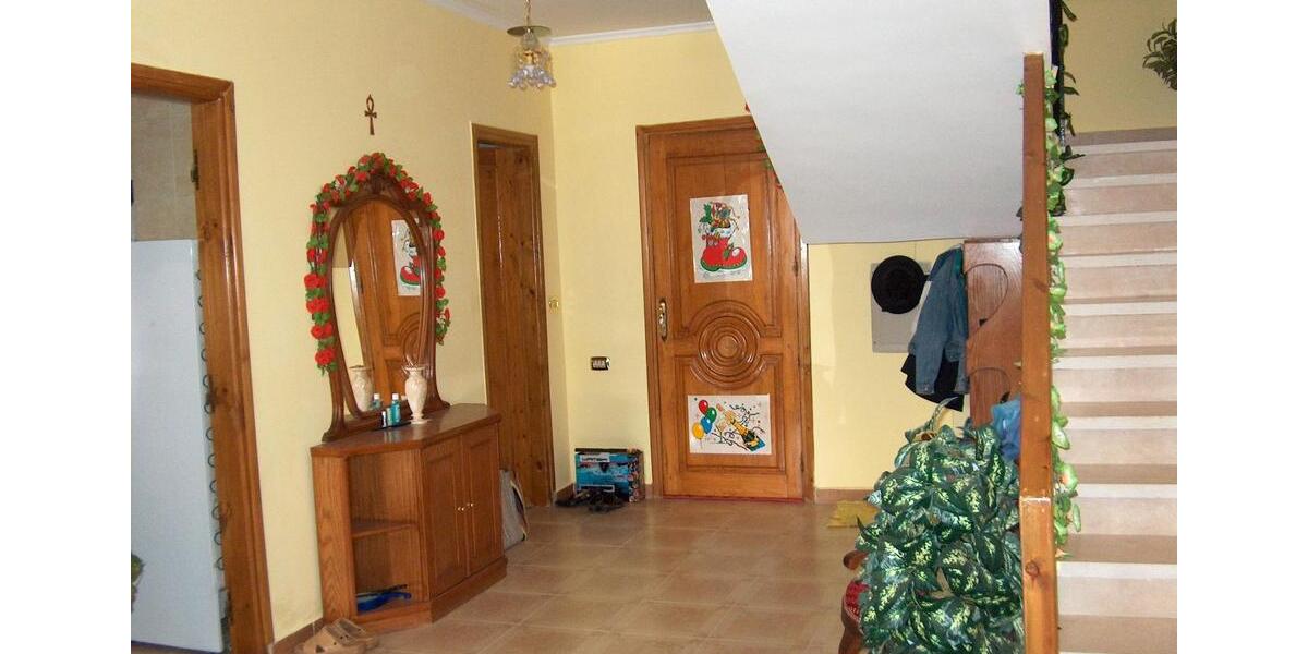 Villa Laubach - 4 Zimmer, 220 m&sup2;, 150.000&euro; | Angebot:19584994