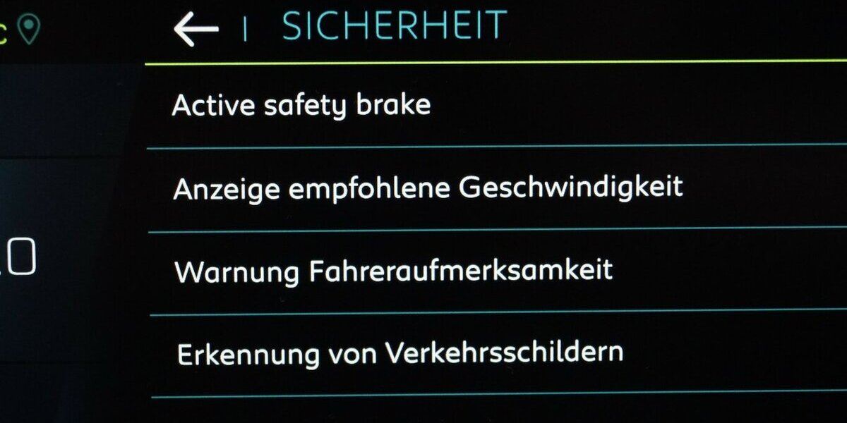 Peugeot 3008 225 GT Plug-In Hybrid LED CARPLAY LEDER 52.400 km 21.920 &euro; Lich 35423