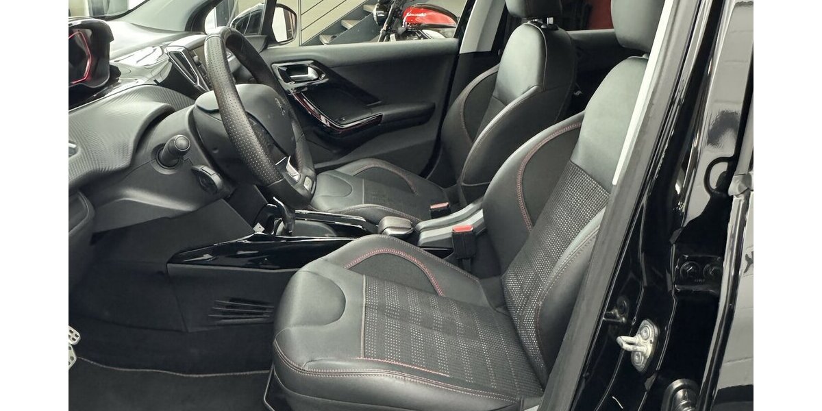 Peugeot 2008 1.2 GT-Line Automatik Sitzheizung Carplay 120.782 km 11.870 &euro; Lich 35423