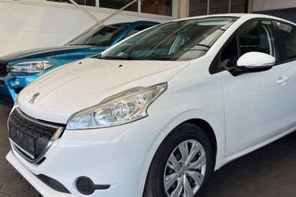 Peugeot 208 98.941 km 4.290 &euro; Münzenberg Gambach 35516