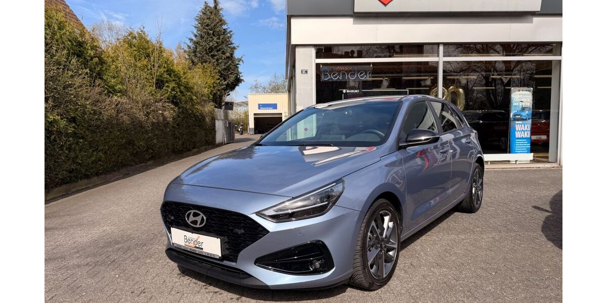 Hyundai i30 24.700 km 18.880 &euro; Giessen 35396